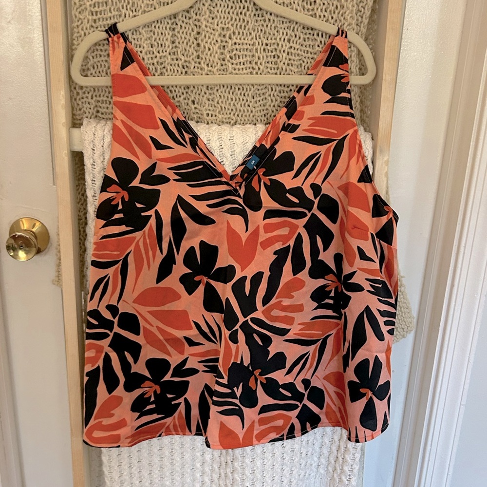 NWT! Old navy tank